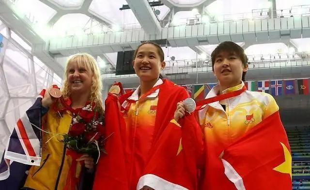 yid, 她从离家训, MZU