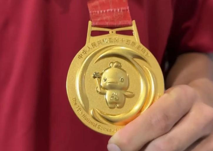 在八喜足球, 方面一直非