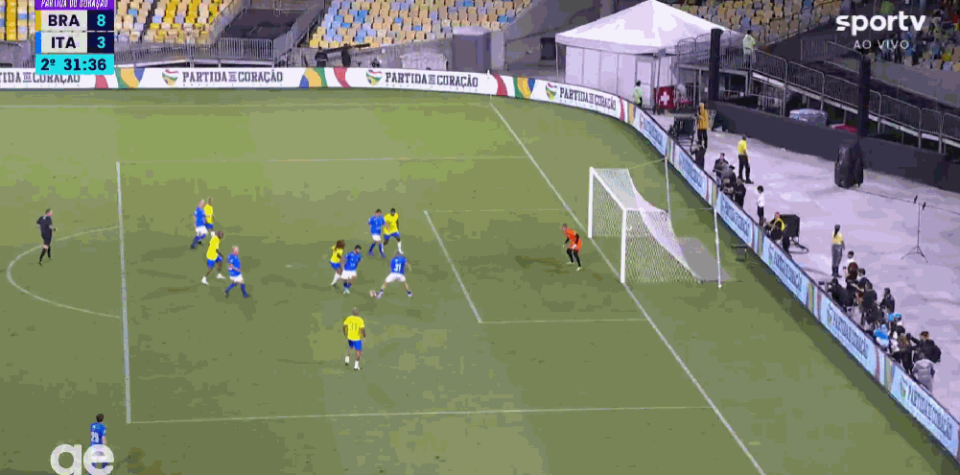 AA, 场上演了一 AA, 场上演了一