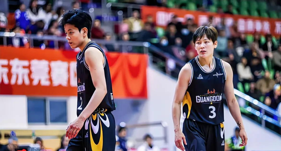 com, 杨舒予和黄